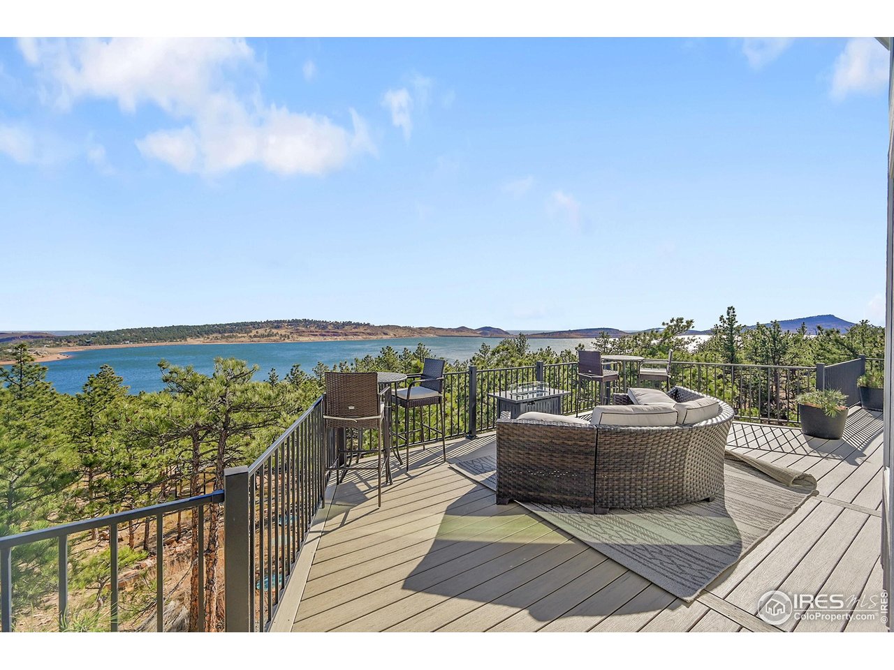 4163 Rainbow View Ln