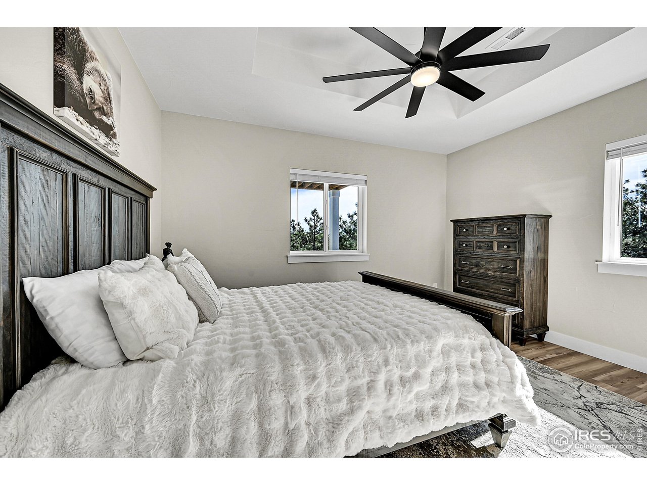 4163 Rainbow View Ln