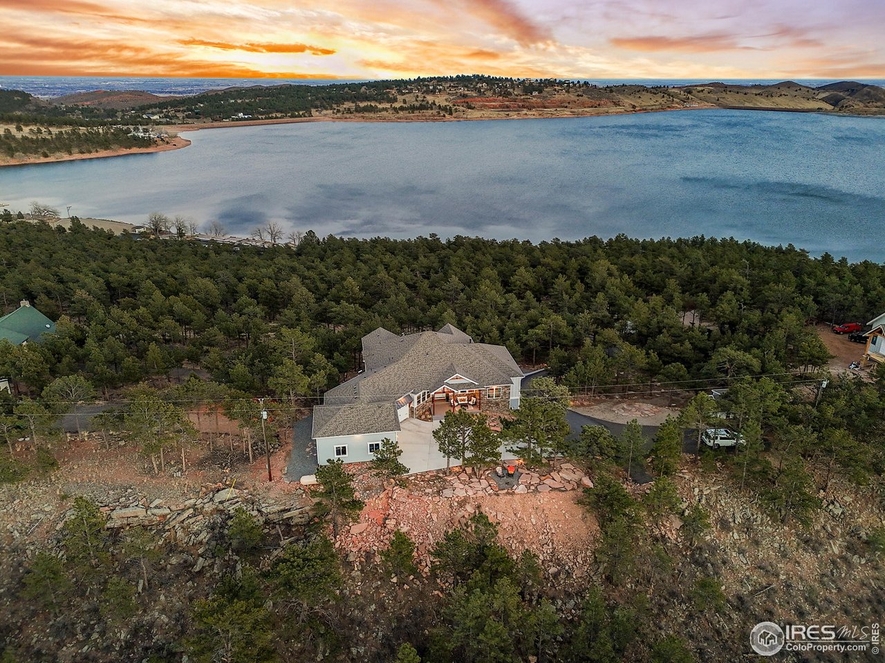 4163 Rainbow View Ln