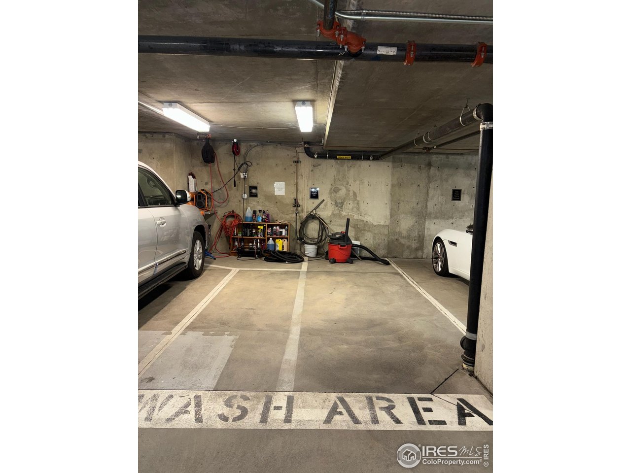 1077 Canyon Blvd #211