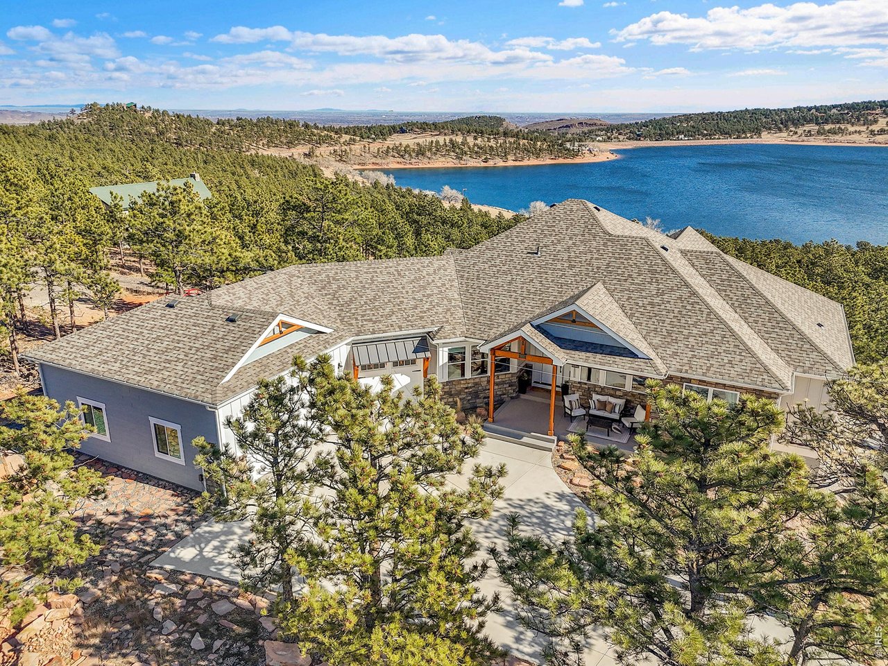 4163 Rainbow View Ln