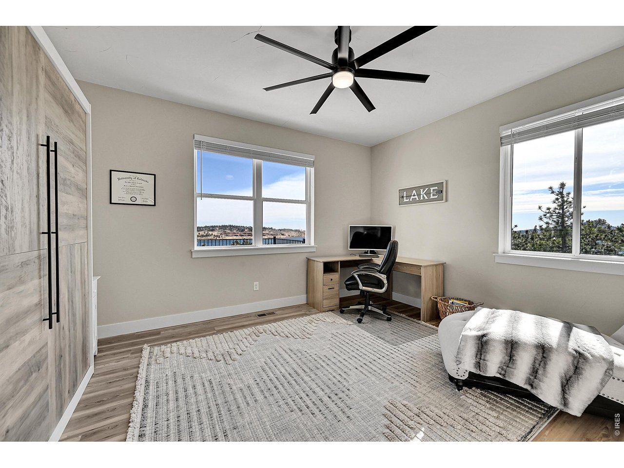 4163 Rainbow View Ln