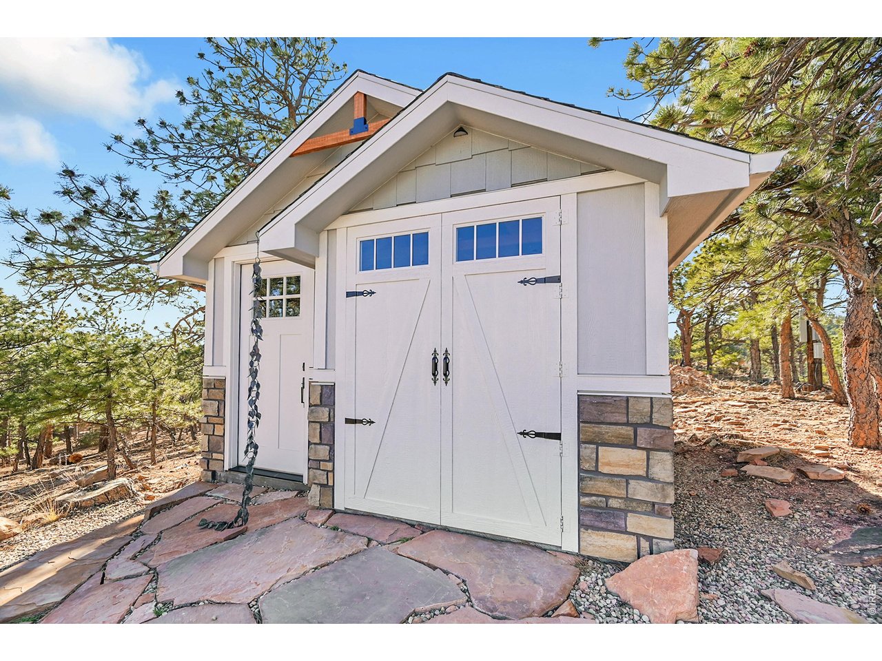 4163 Rainbow View Ln