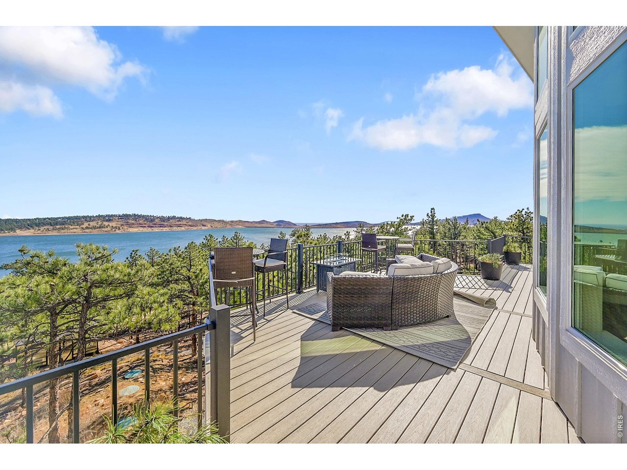 4163 Rainbow View Ln