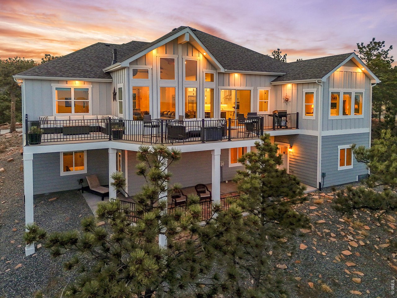 4163 Rainbow View Ln