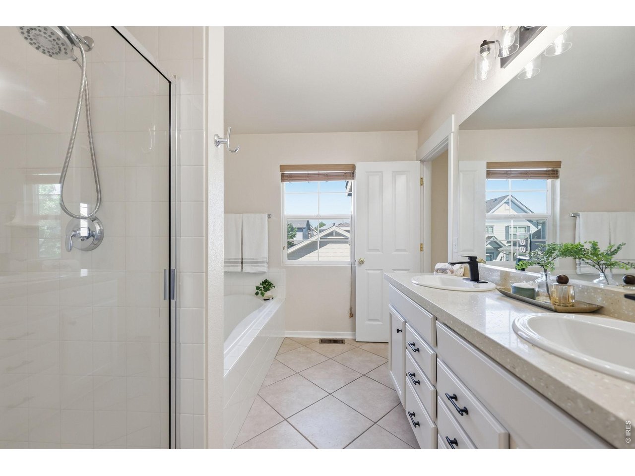 3800 Red Deer Trl #F
