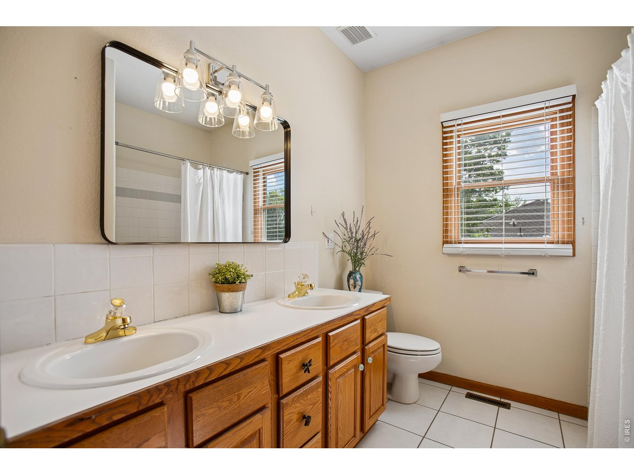 2284 Indian Peaks Cir