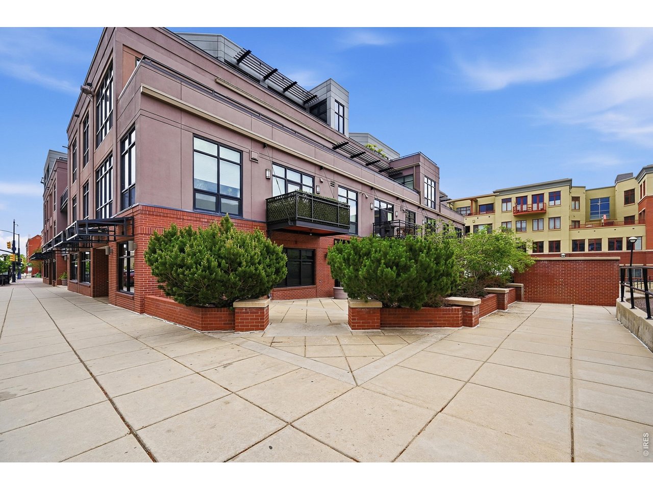 1360 Walnut St #202
