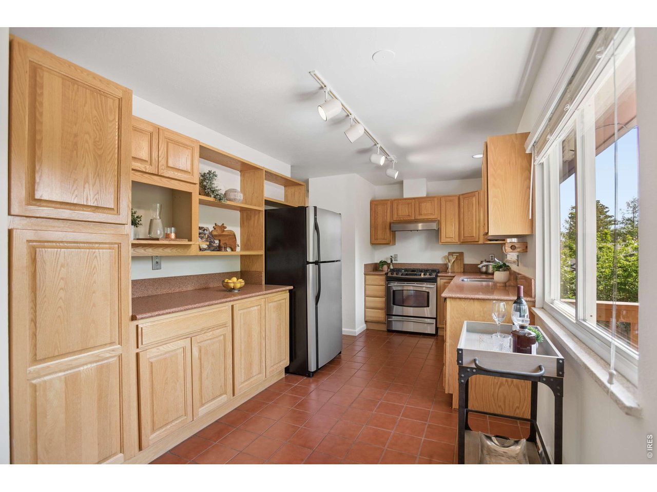 1460 Kendall Dr