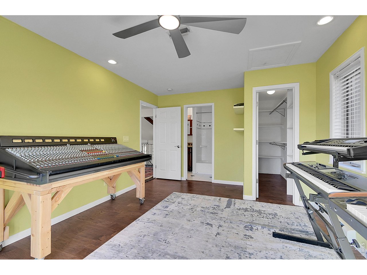 9032 Tahoe Ln