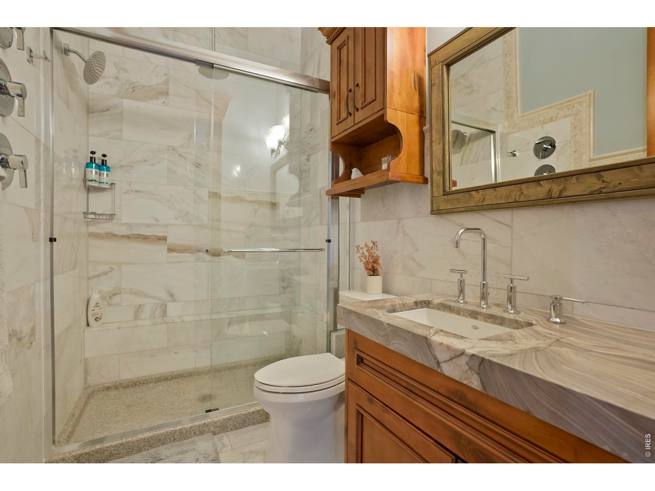 2327 Deer Ridge Dr