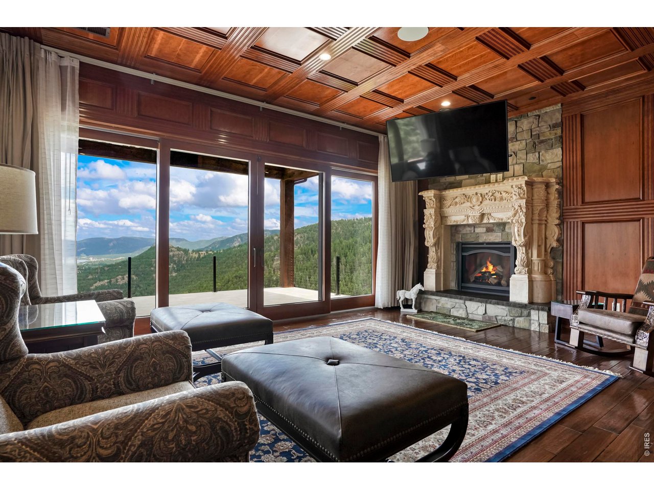 2327 Deer Ridge Dr