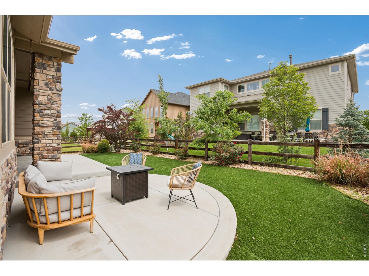 1321 Fountain Ln