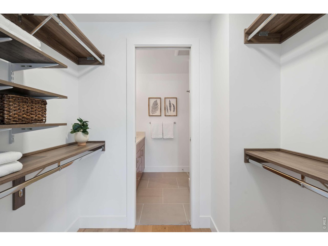 1898 Folsom St