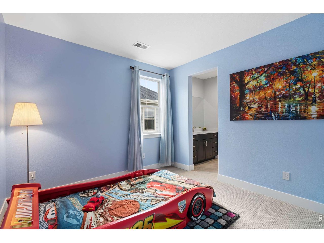 1413 Lyons Ln