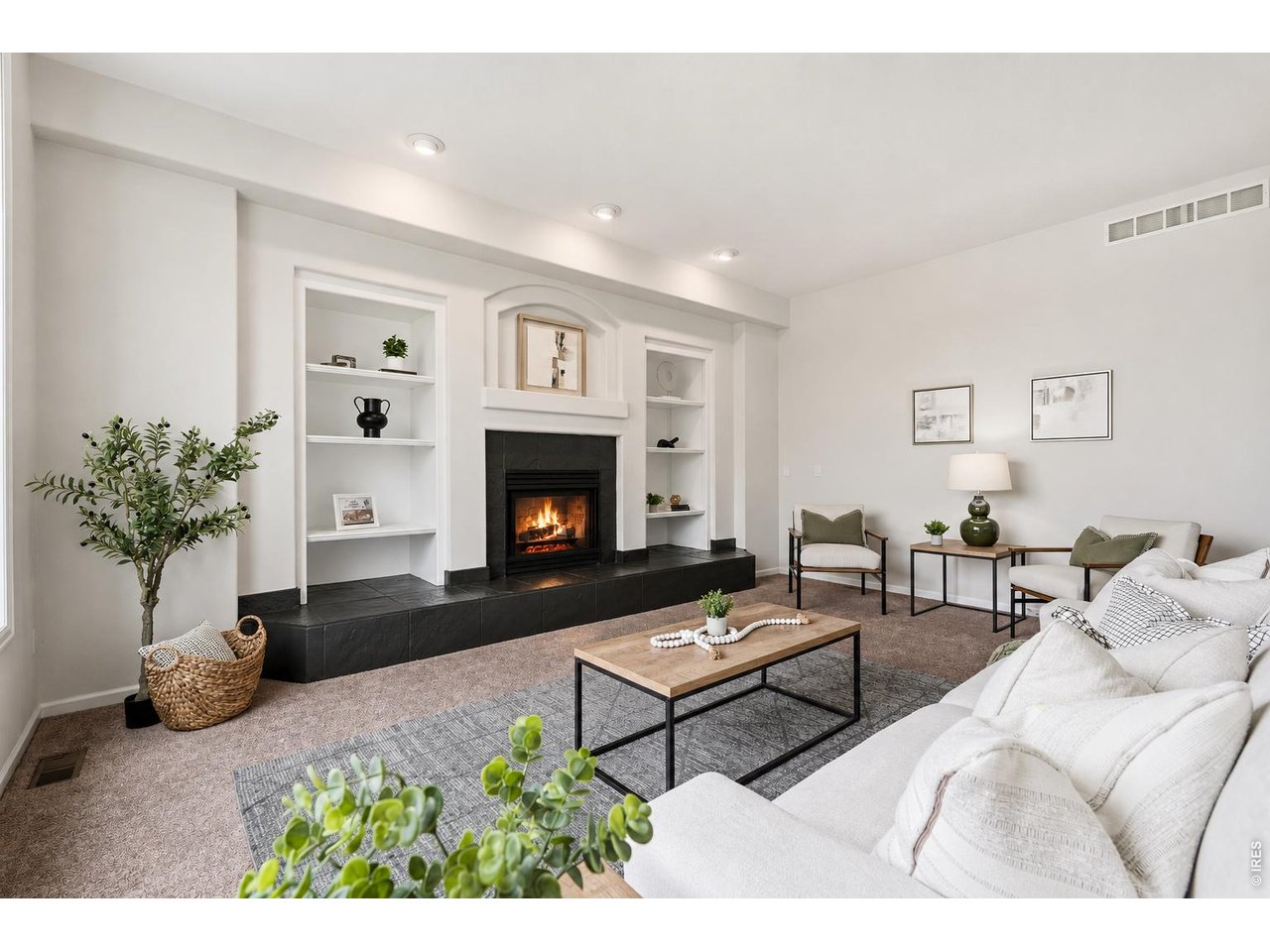 4061 Spy Glass Ln
