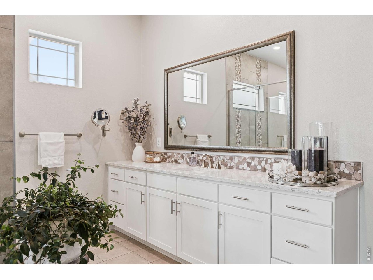 2220 Somerset Ct