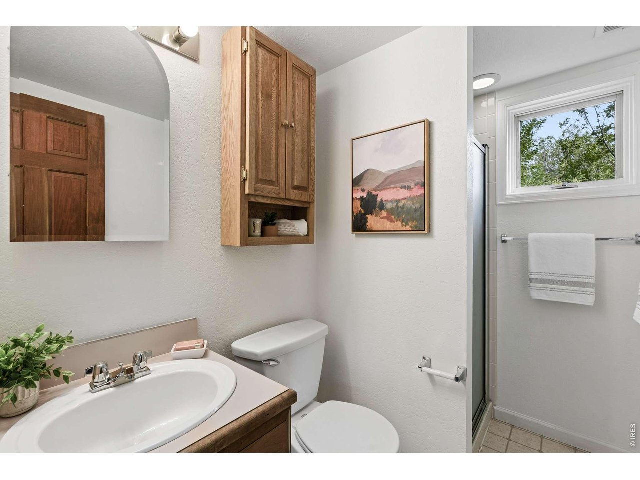 2140 Mesa Dr