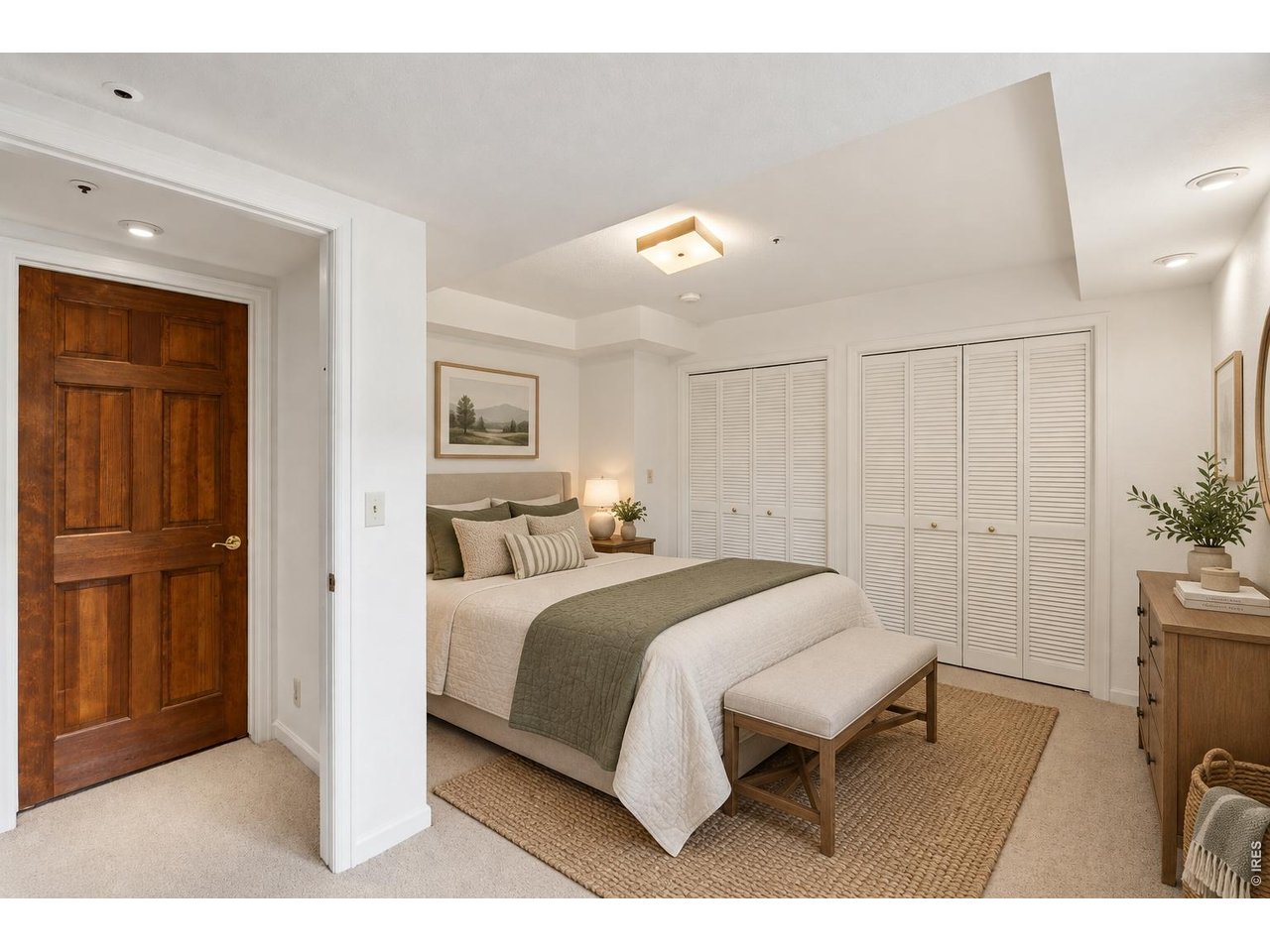 2140 Mesa Dr