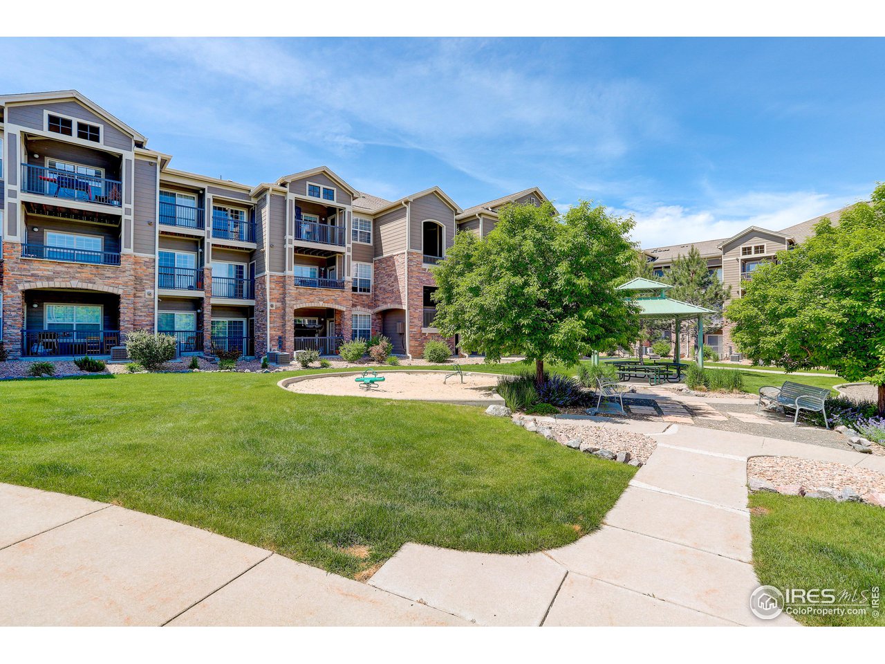 1465 Blue Sky Cir 17-304