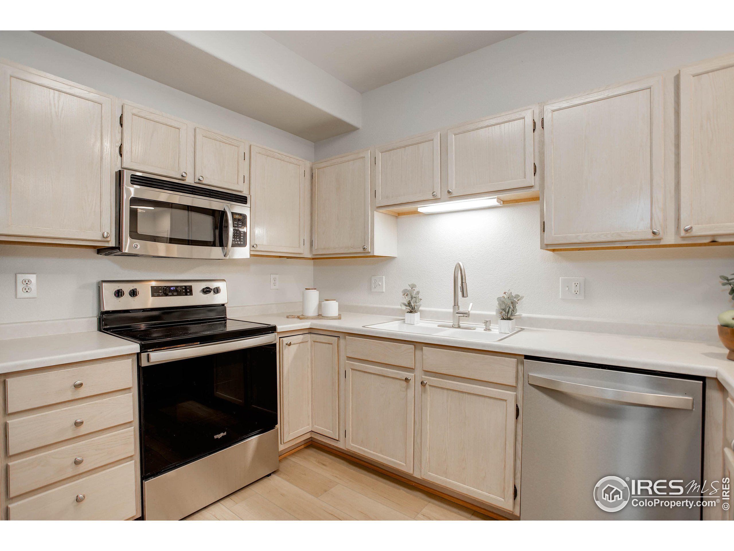 11041 Huron St 701