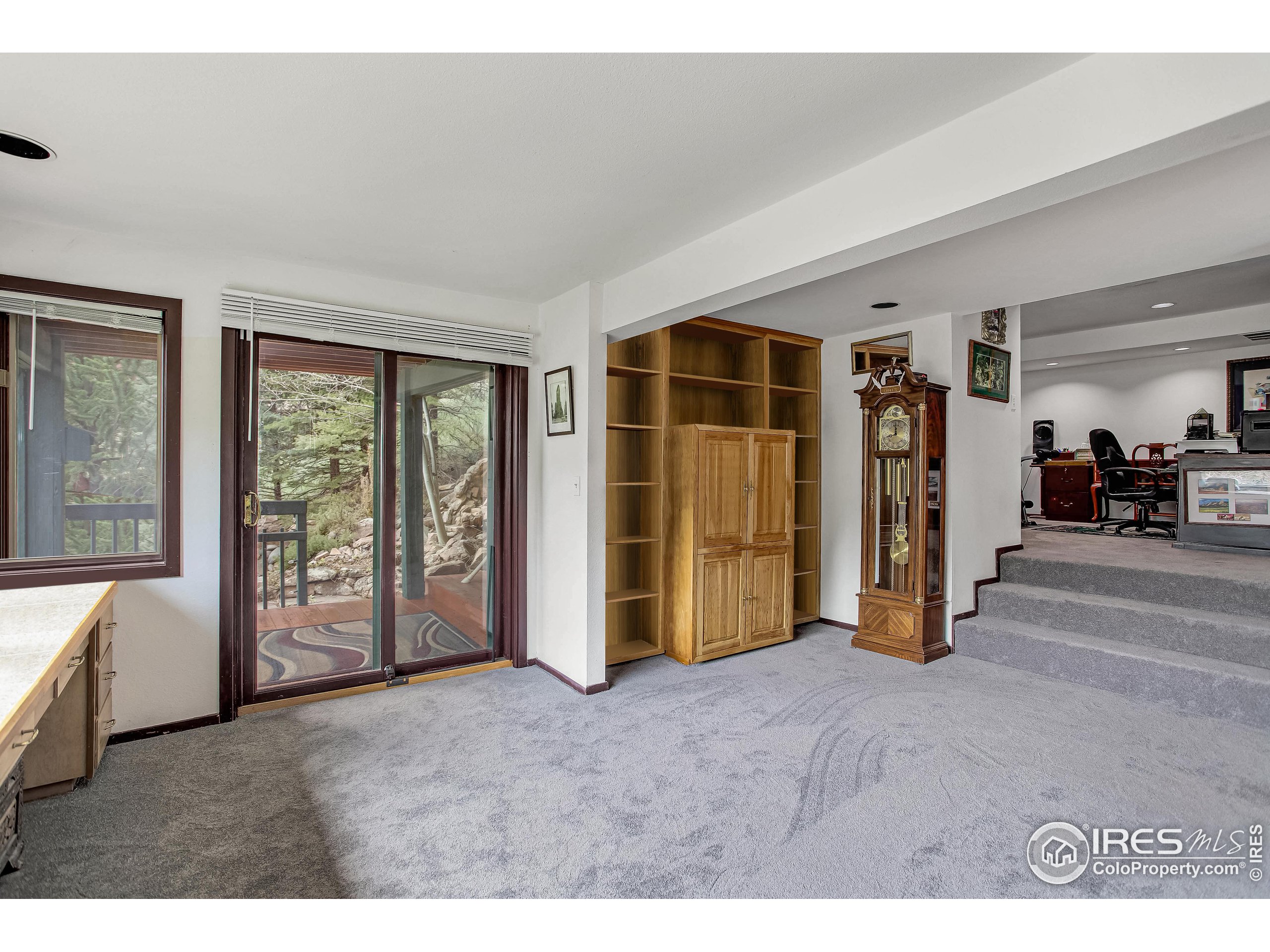 105 N Cedar Brook Rd