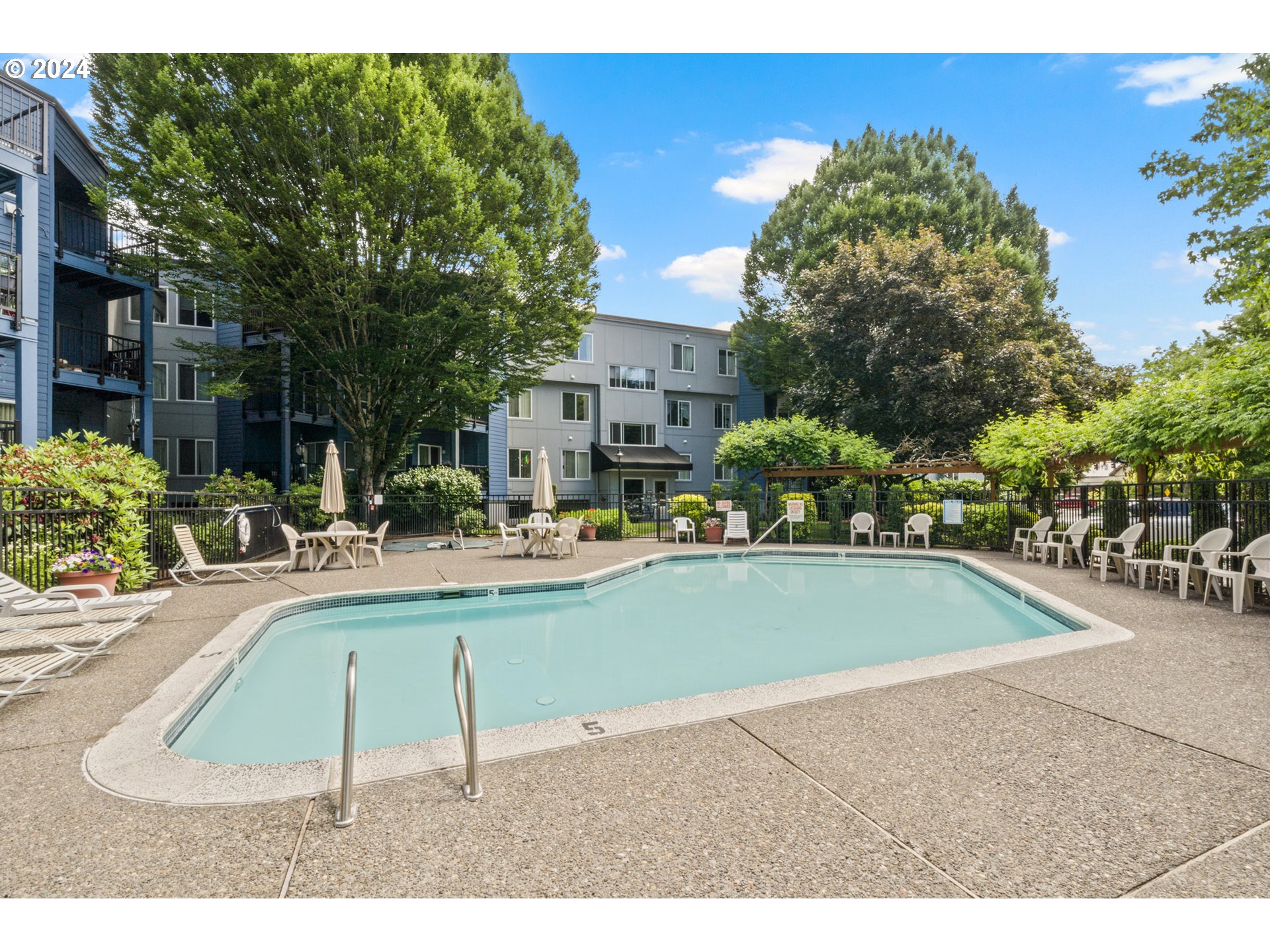 8720 SW TUALATIN RD Unit: 116