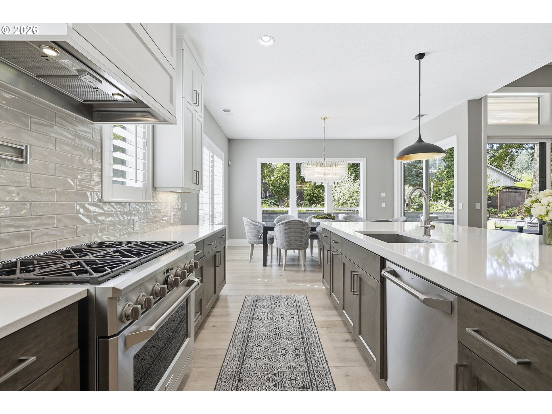 1620 FERNWOOD DR