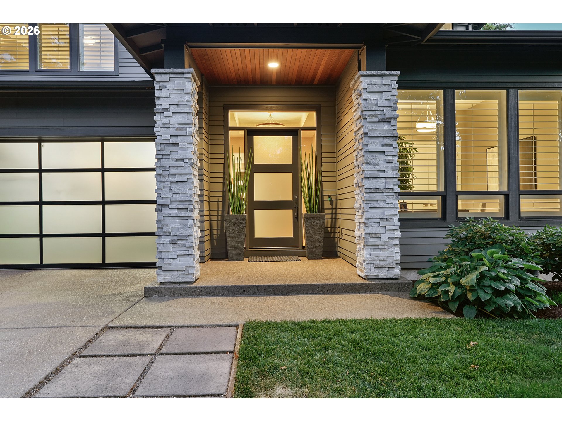 1620 FERNWOOD DR