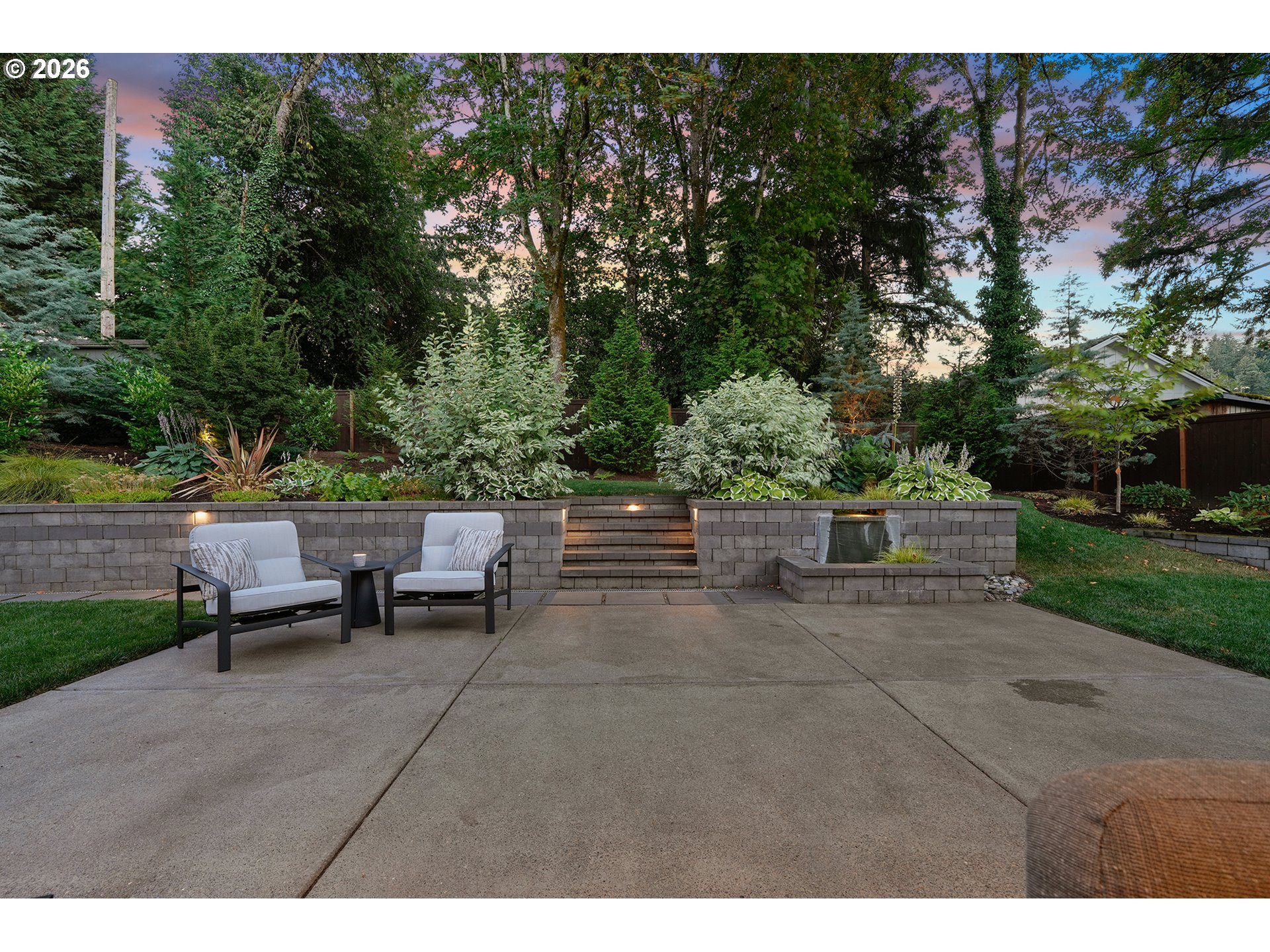 1620 FERNWOOD DR