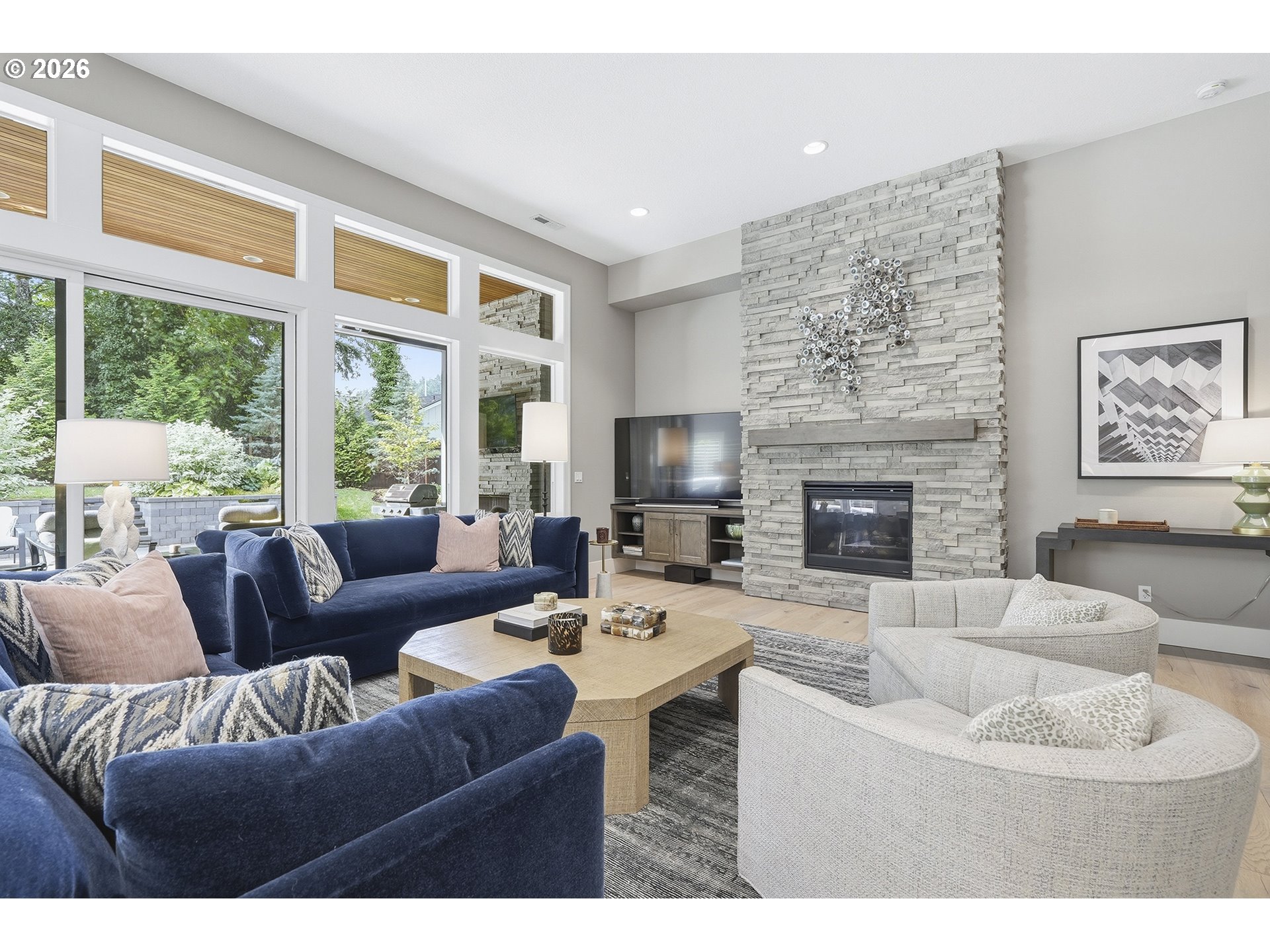 1620 FERNWOOD DR