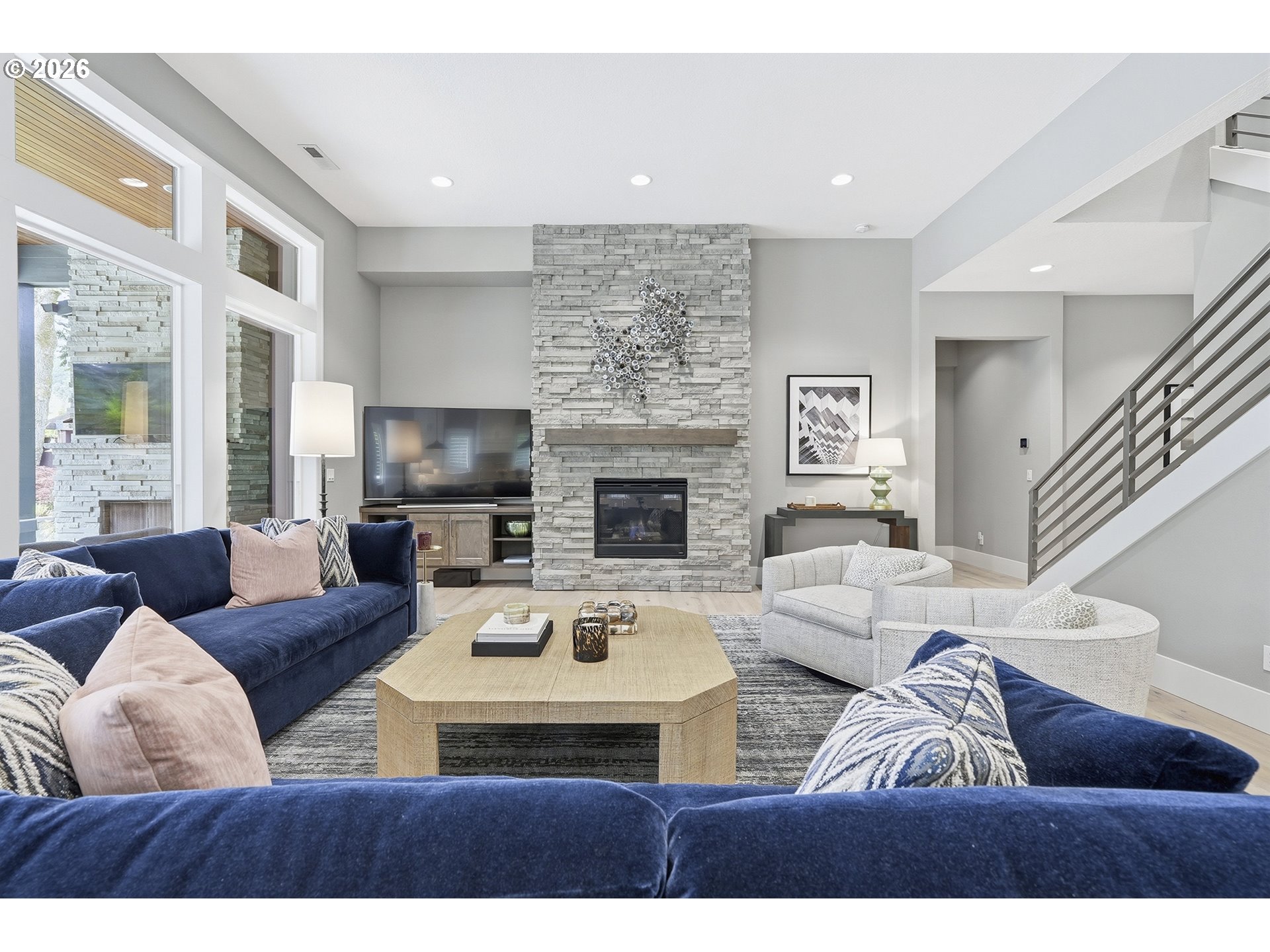 1620 FERNWOOD DR