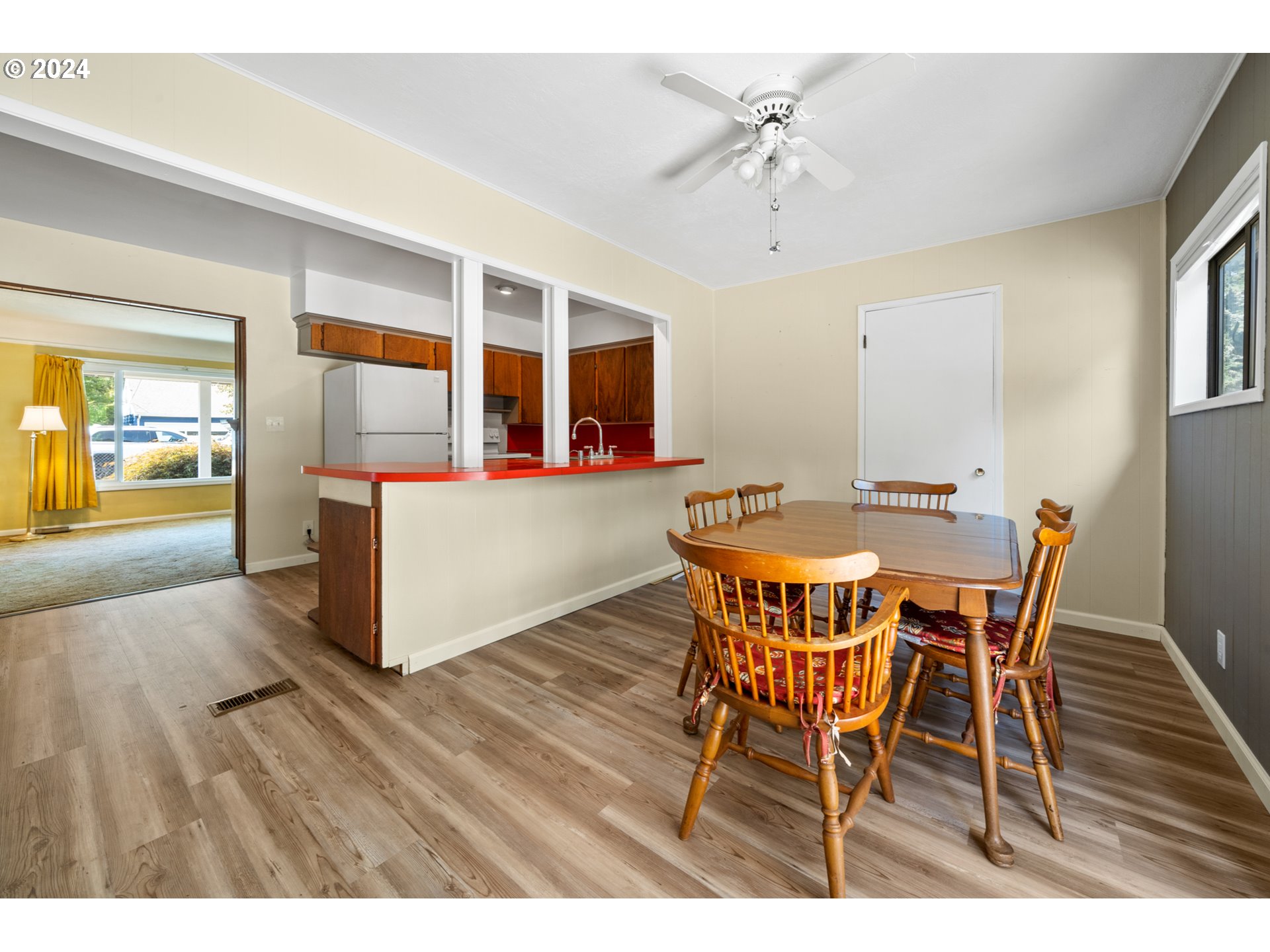 9938 SE HOLLYWOOD AVE