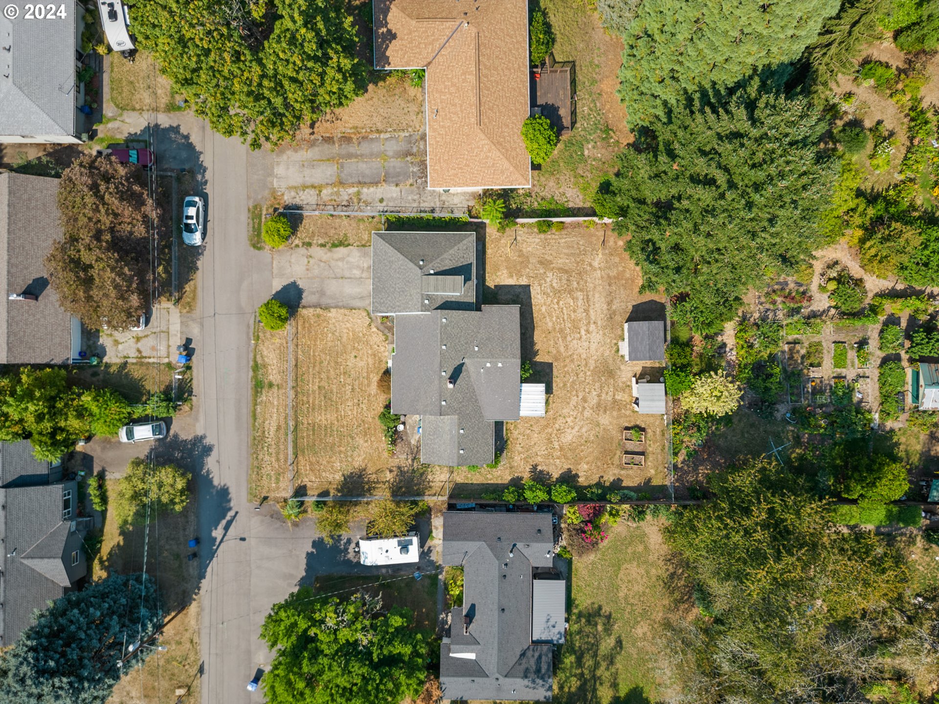 9938 SE HOLLYWOOD AVE