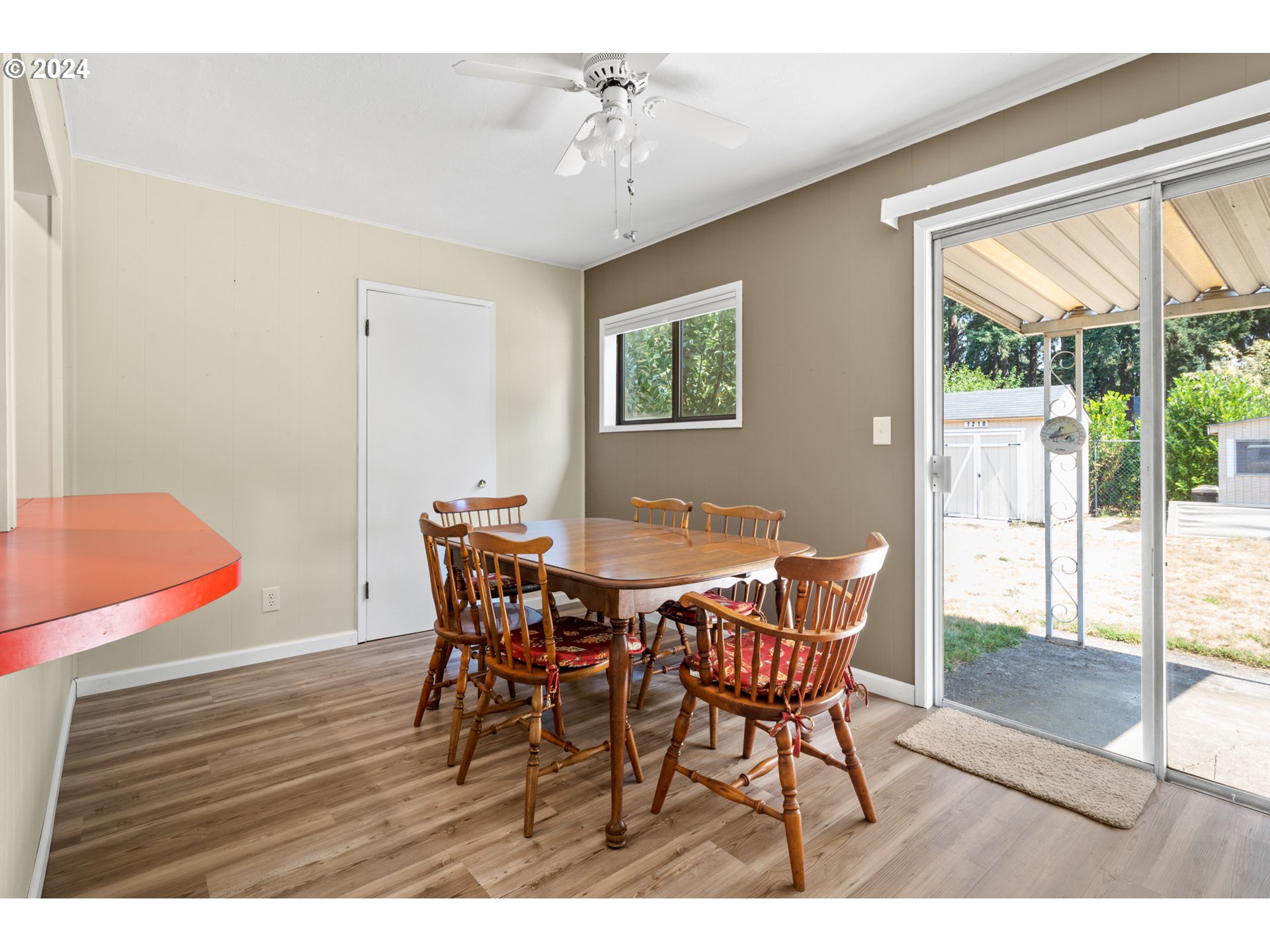 9938 SE HOLLYWOOD AVE