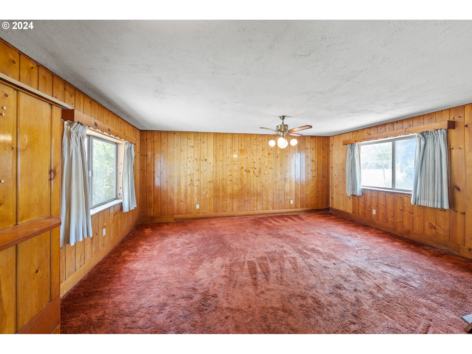 9938 SE HOLLYWOOD AVE