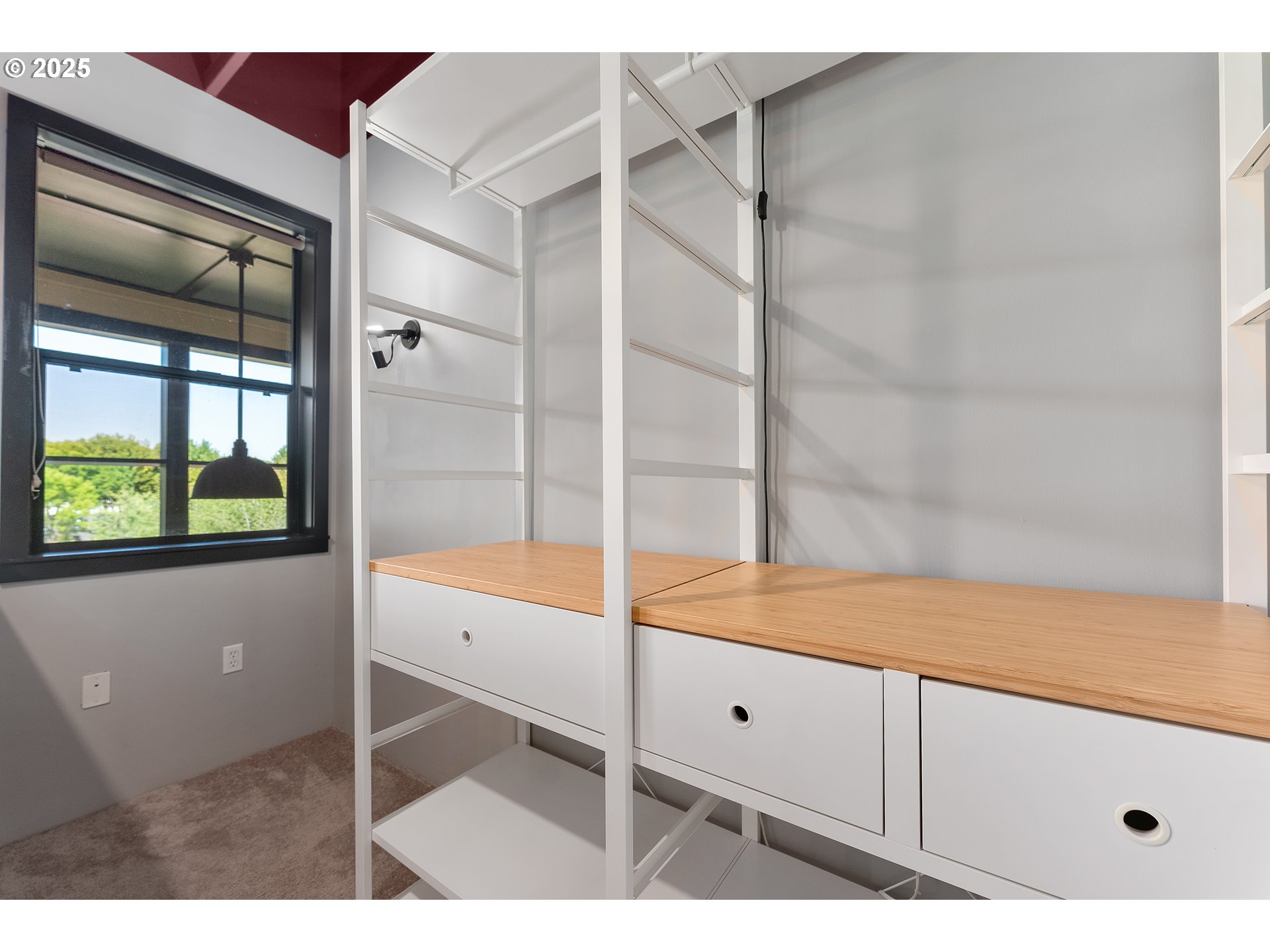 1371 NE ORENCO STATION PKWY 8