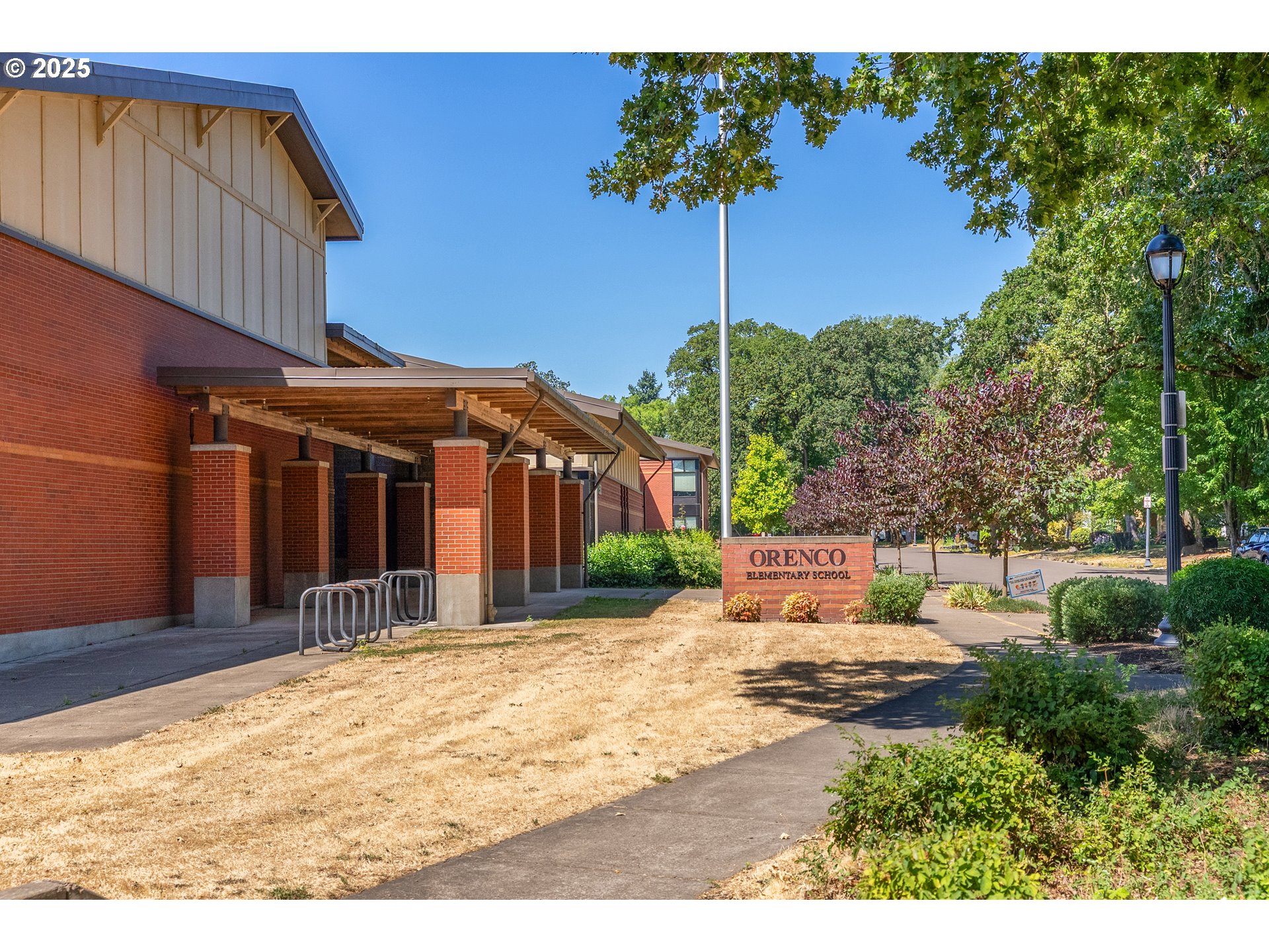 1371 NE ORENCO STATION PKWY 8