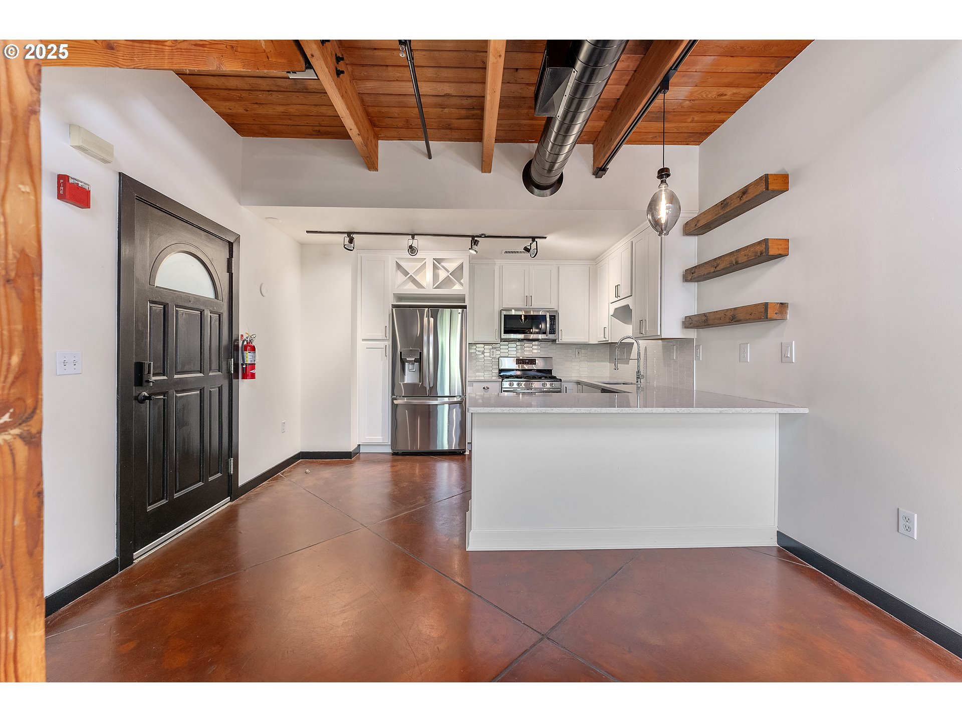 1371 NE ORENCO STATION PKWY 8