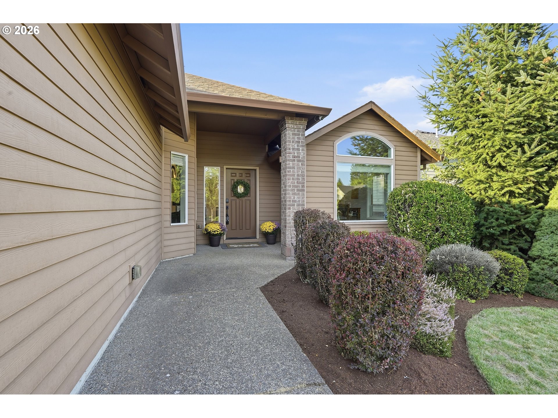 1433 BEGONIA AVE
