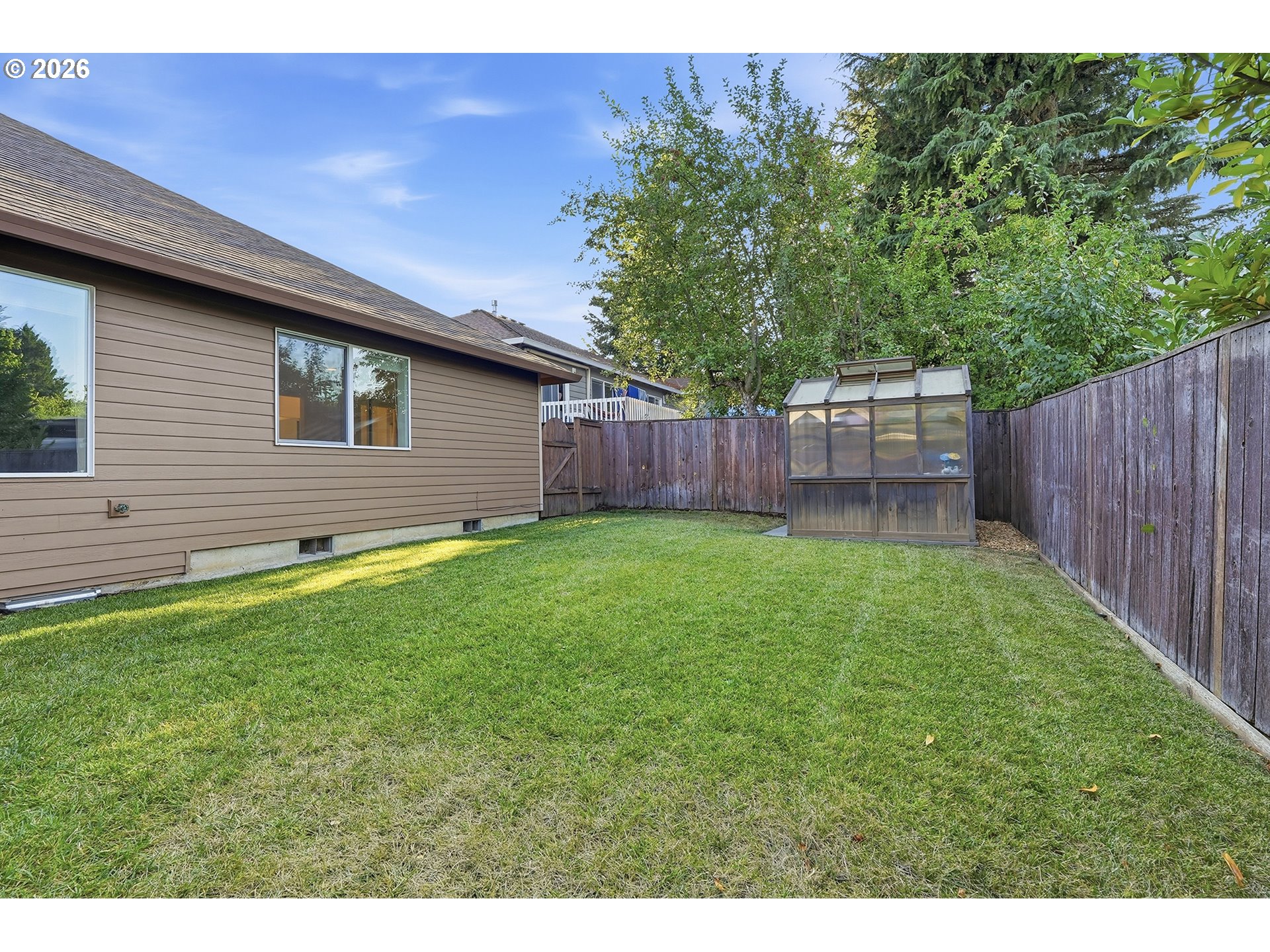1433 BEGONIA AVE