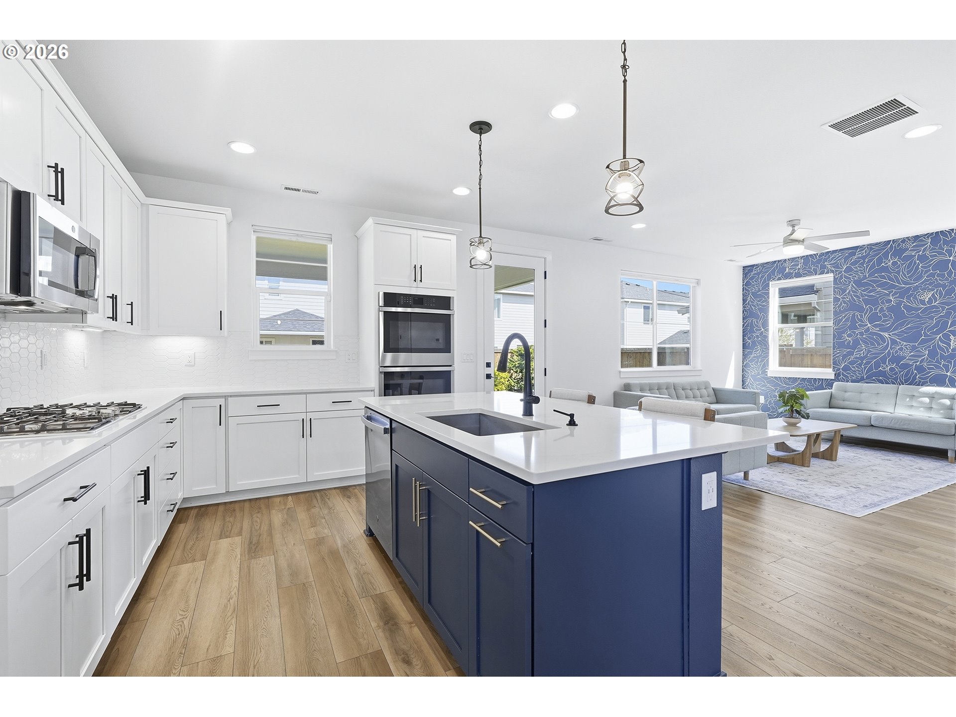 27612 SW MARIGOLD TER
