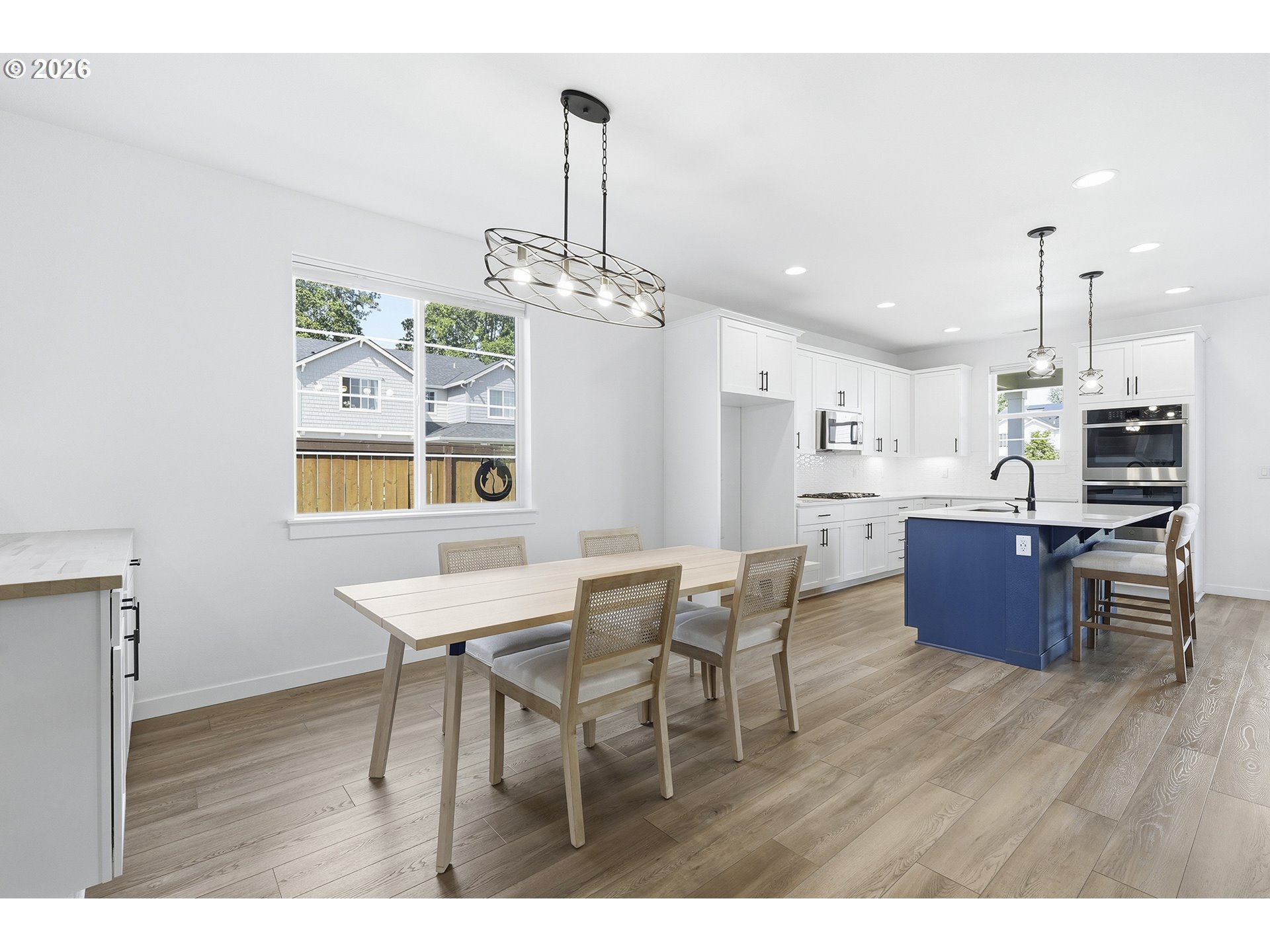 27612 SW MARIGOLD TER
