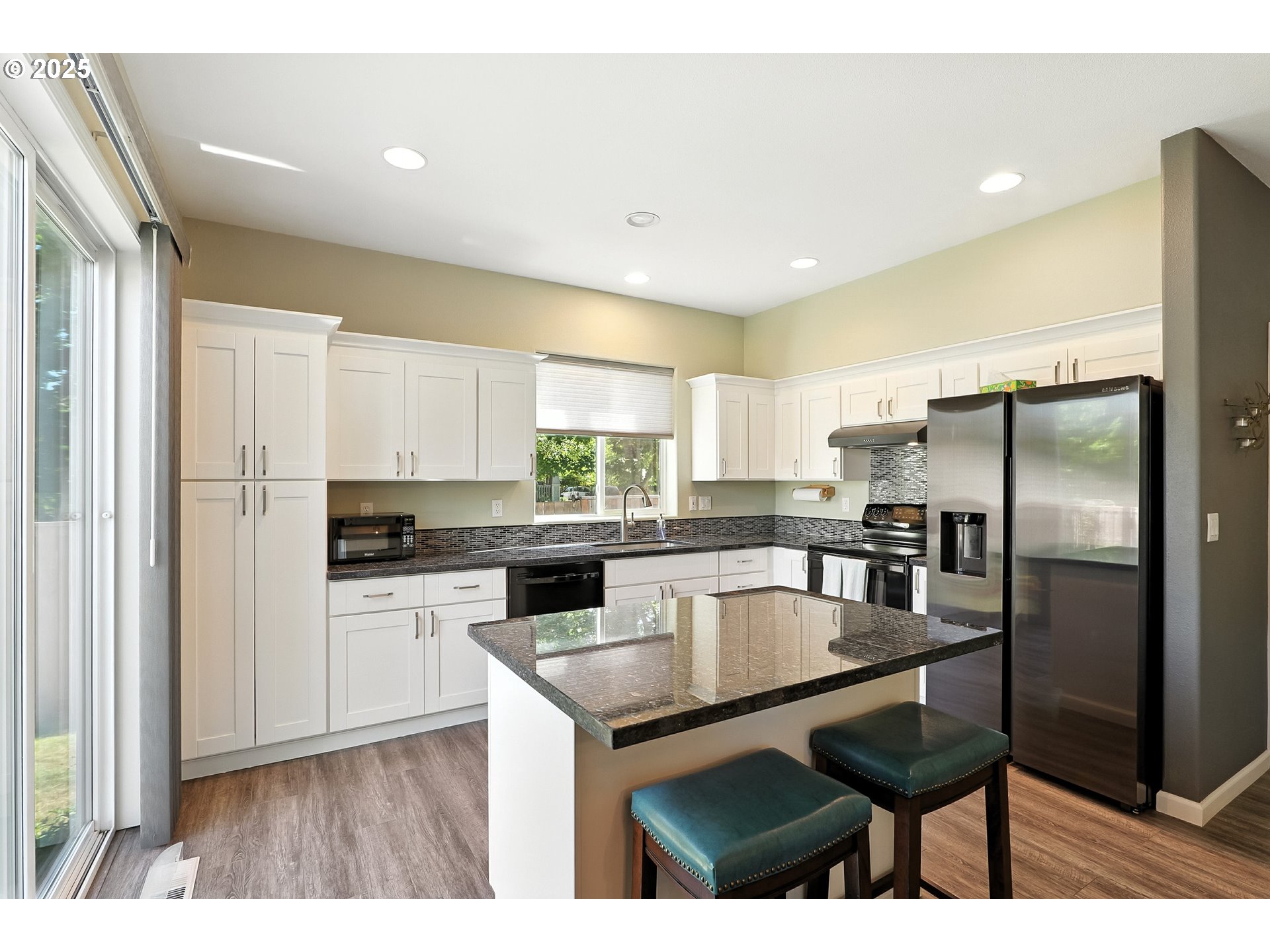 23662 SW PINEHURST DR