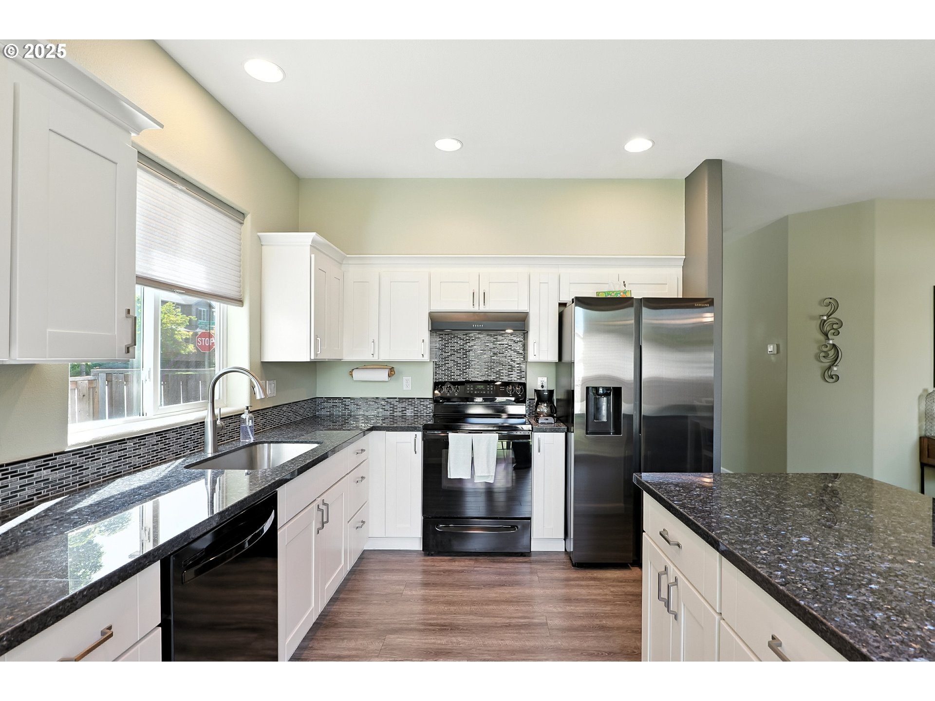 23662 SW PINEHURST DR