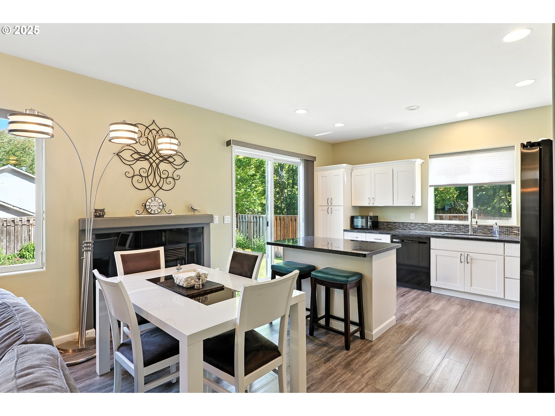 23662 SW PINEHURST DR