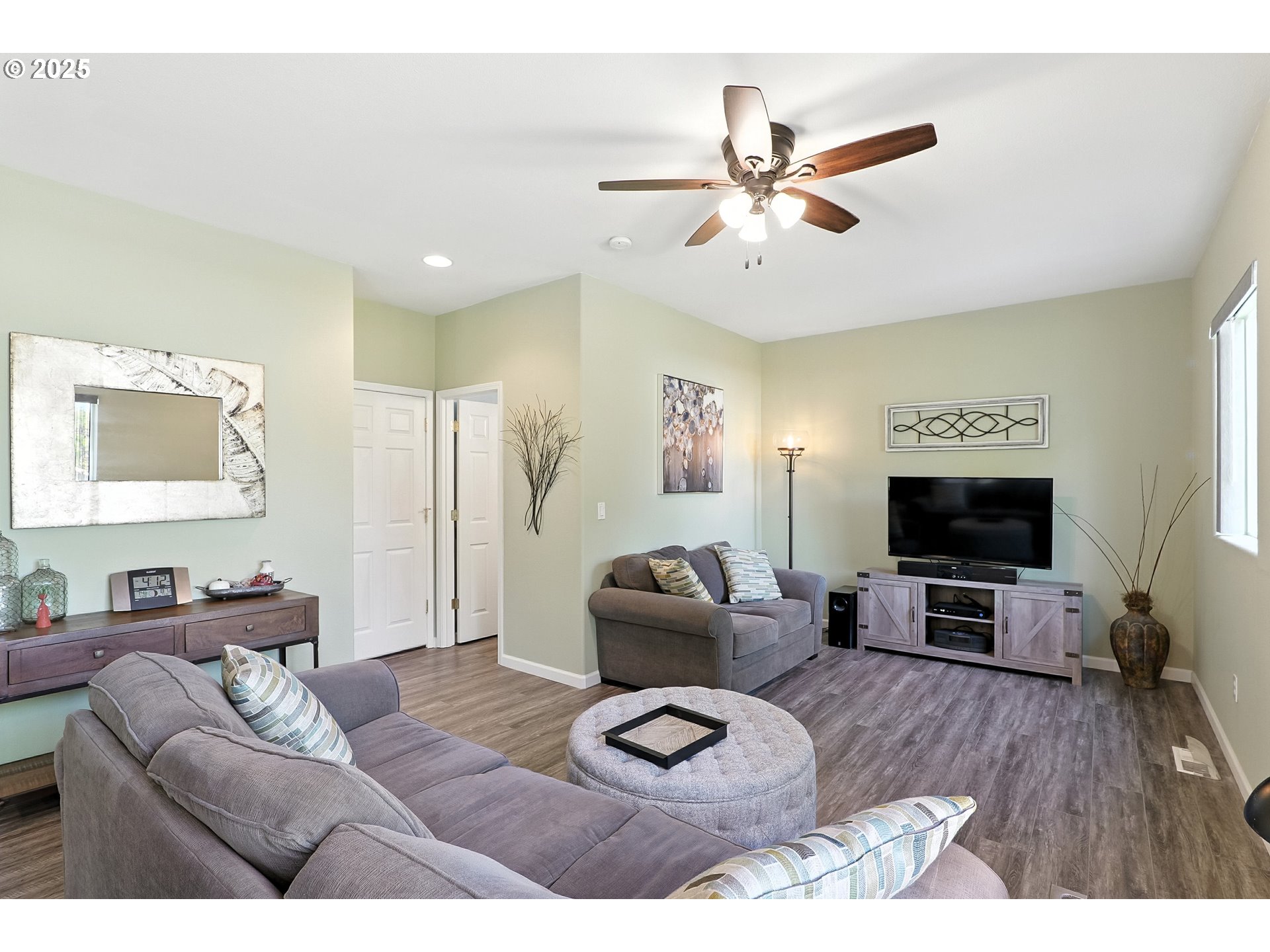 23662 SW PINEHURST DR