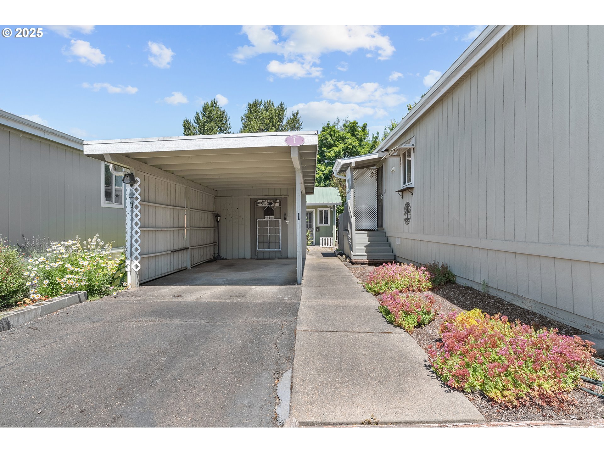 830 N MAIN ST 1, Mt. Angel Unit: 1