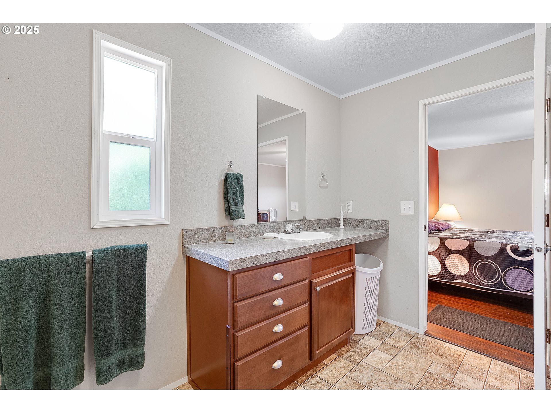 830 N MAIN ST 1, Mt. Angel Unit: 1