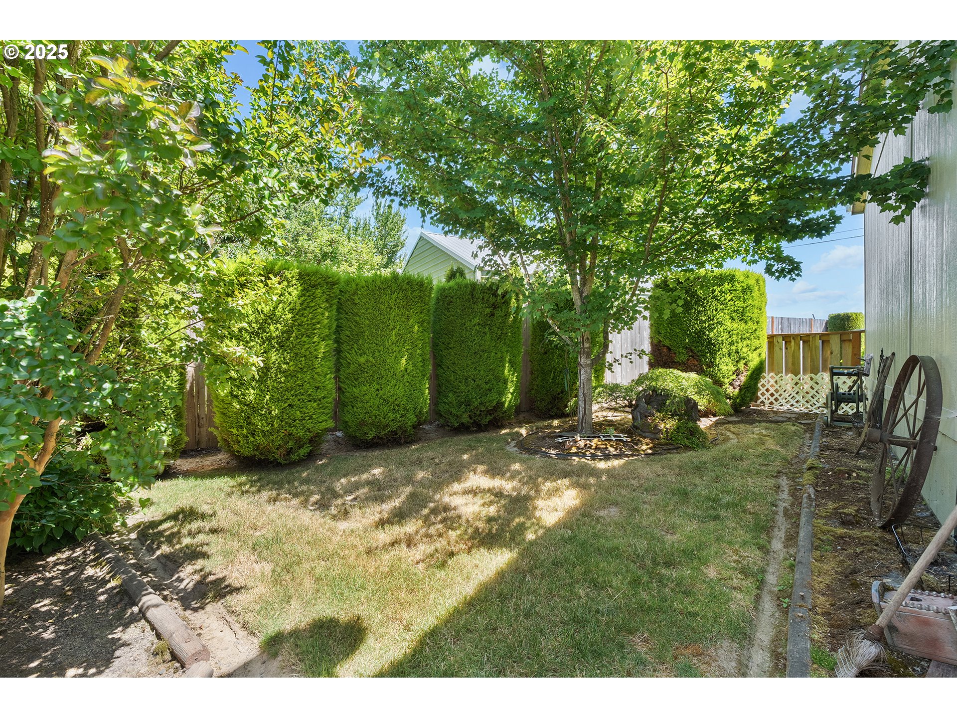 830 N MAIN ST 1, Mt. Angel Unit: 1